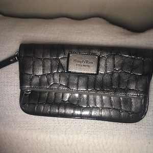 SIMPLY VERA Vera Wang Clutch 👛